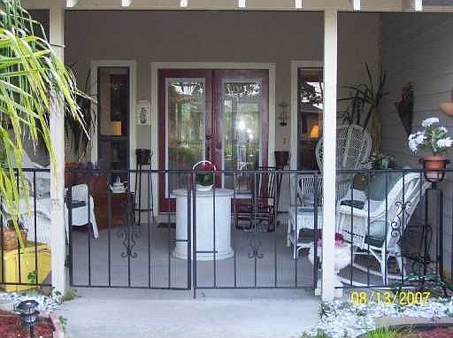 Exterior 2