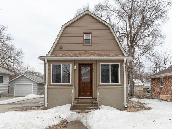 1021 E 5th Ave, Mitchell, SD 57301