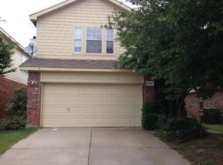 2737 Mountain Lion Dr, Fort Worth, TX 76244