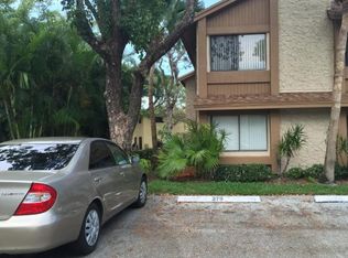175 Wimbledon Lake Dr, Fort Lauderdale, FL 33324