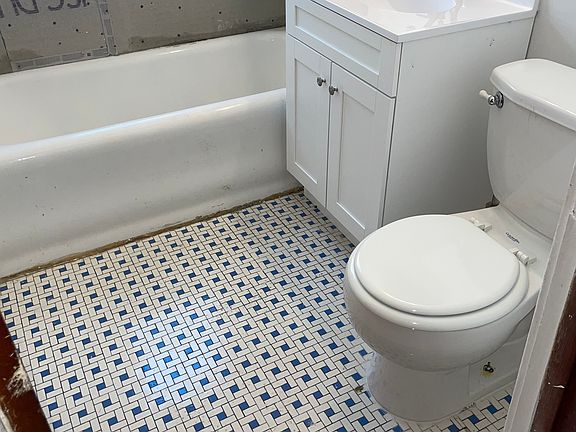 4th image of 4108 N 24th Pl #1