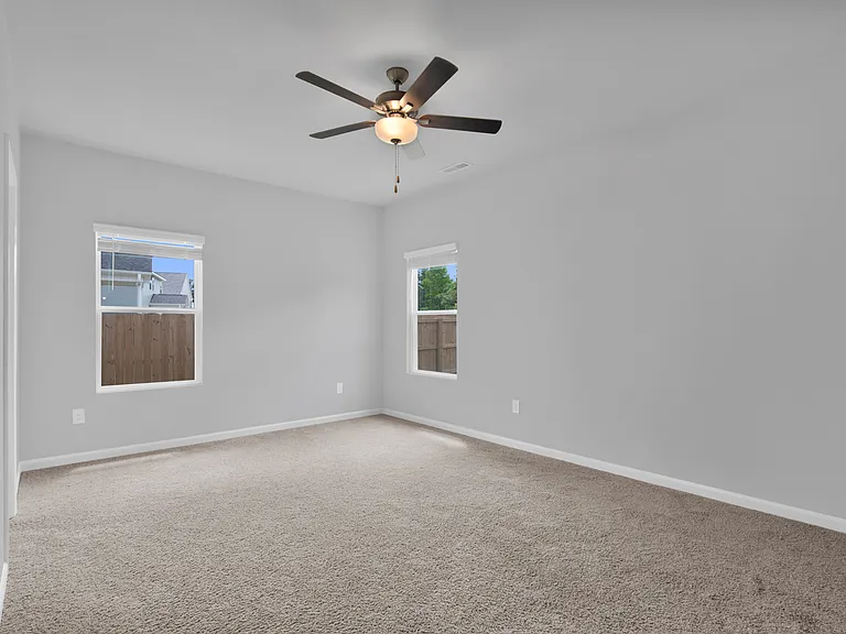 198 Greenoak Trl — Photo 31