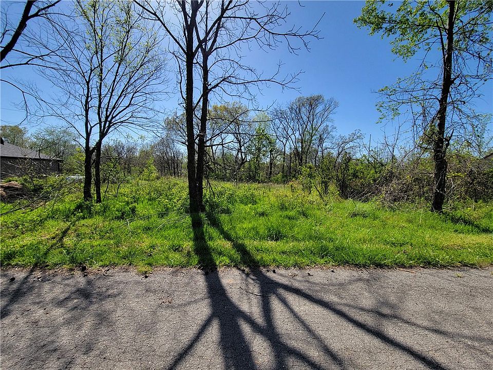 1st image of Lockhart Lane