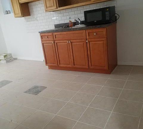 4th image of 226 S Burnett St