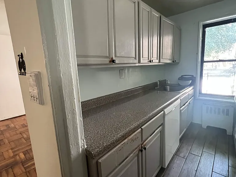 83-46 118th St #4G — Photo 5