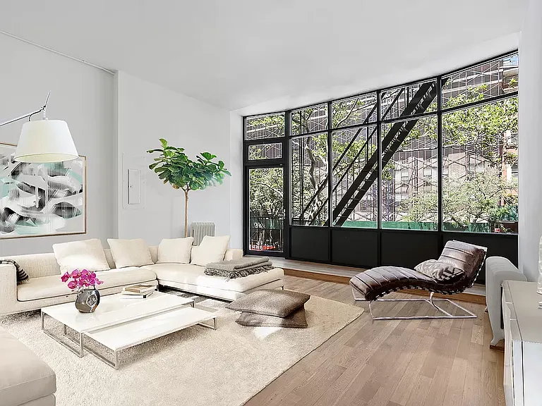 132 W 23rd St #2 — Photo 1