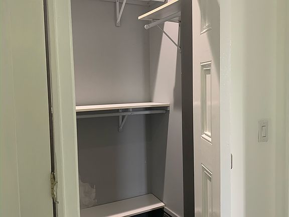 5th image of 2405 Marengo St