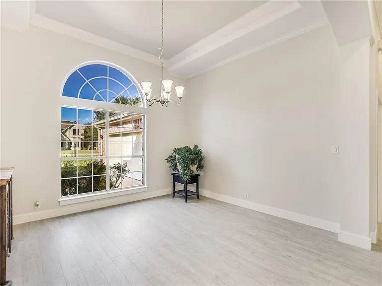 207 Tellus St — Photo 7