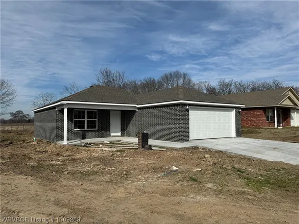 1522 Cherokee Trl, Muldrow, OK 74948
