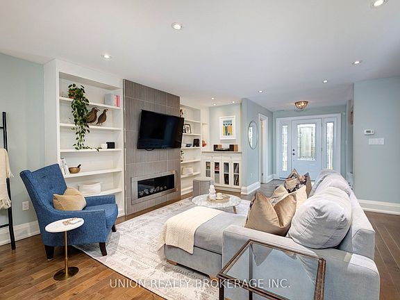 3rd image of 45 Spruce Hill Rd