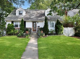464 Roy St, West Hempstead, NY 11552