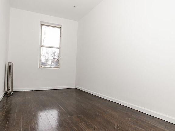 3rd image of 24 Macdougal St #1