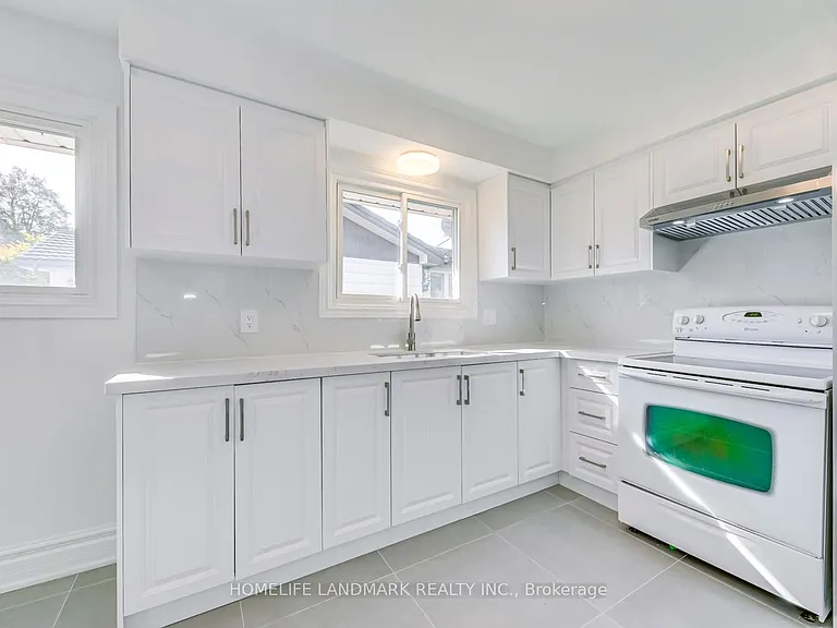 146 Manning Ave — Photo 13
