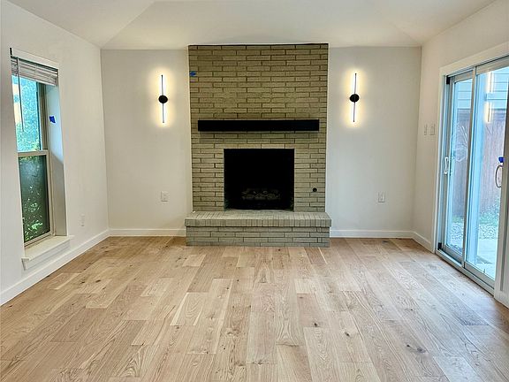 5th image of 5014 Roundtable Ln