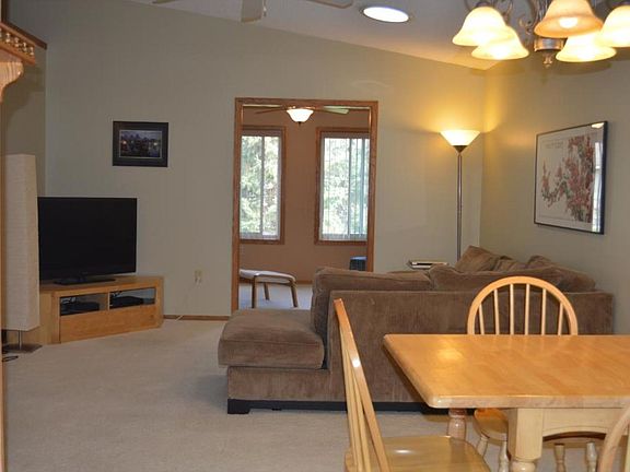 5th image of 681 Belland Ave