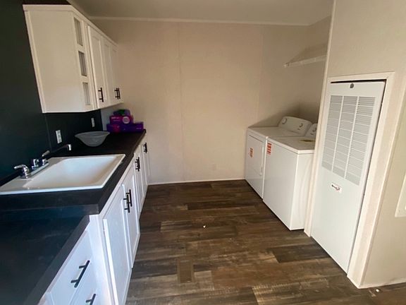3rd image of 325 Robin Ln #2