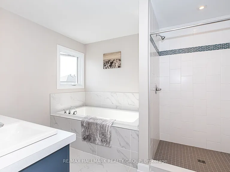 61 Duncanville St — Photo 28