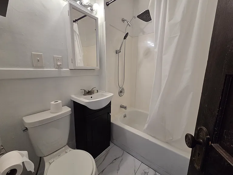 536 Whittier Ave — Photo 11