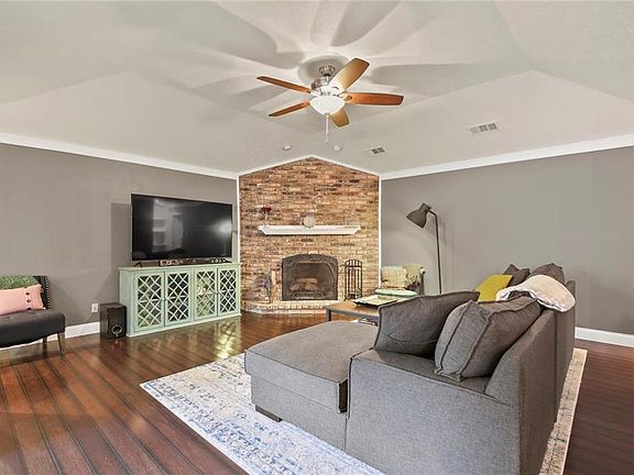 5th image of 1227 Richland Oaks Dr