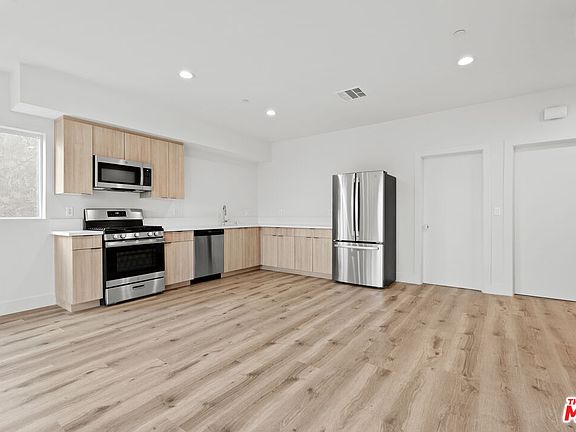 2nd image of 6937 Simpson Ave #1/2