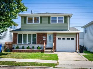 13215 S Mackinaw Ave, Chicago, IL