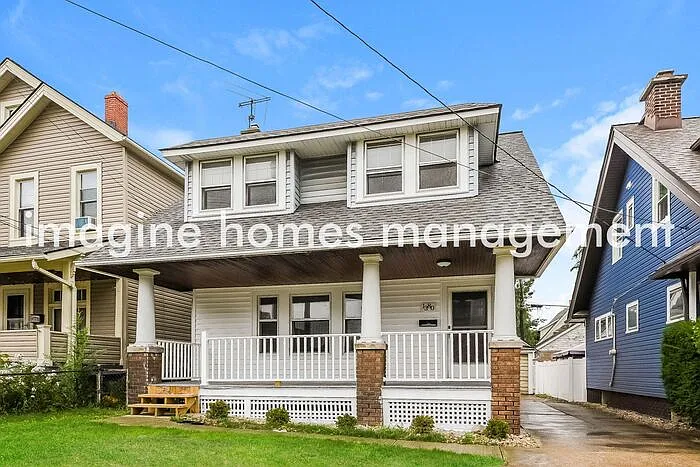 1380 Hall Ave — Photo 1