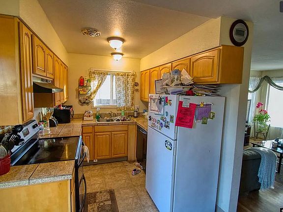4th image of 520 5th St #520