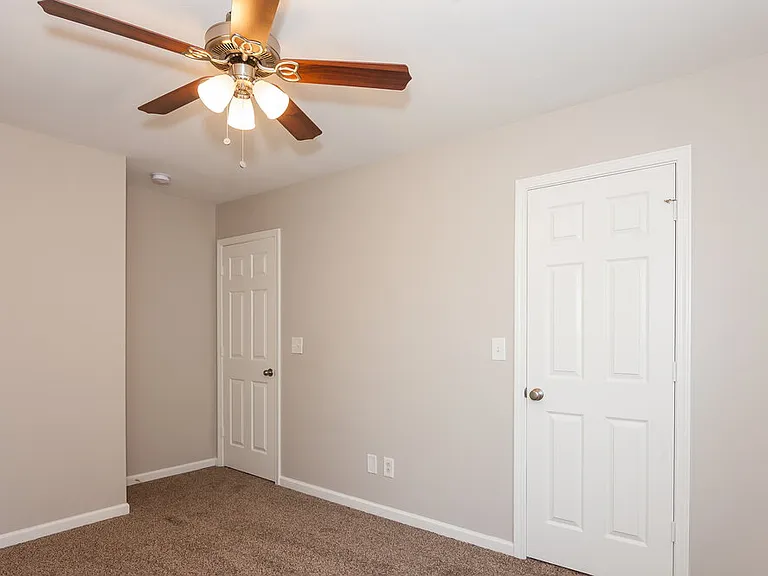 11239 Heritage Green Dr — Photo 14