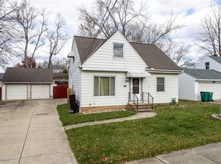 16201 Woodbrook Ave, Maple Heights, OH