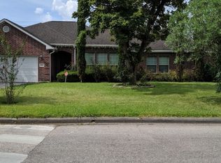 7801 Pecan Villas Dr, Houston, TX 77061