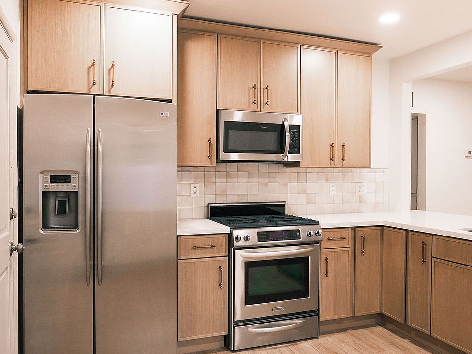 1st image of 610 E San Juan Ave #608