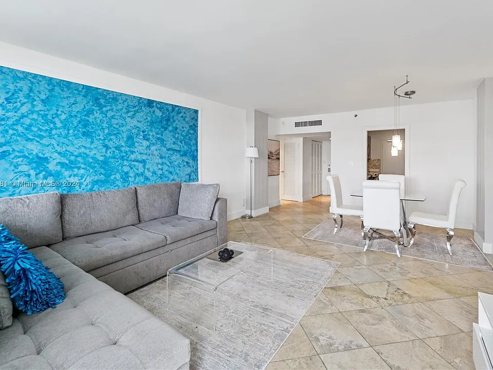 100 Lincoln Rd #1422
