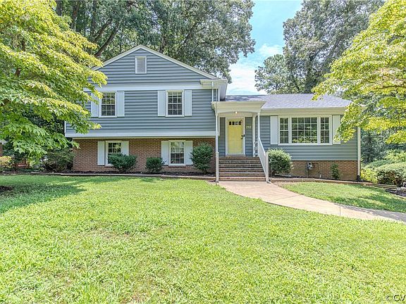 2nd image of 7717 Surreywood Dr