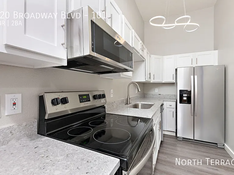 920 Broadway Blvd #101 — Photo 4