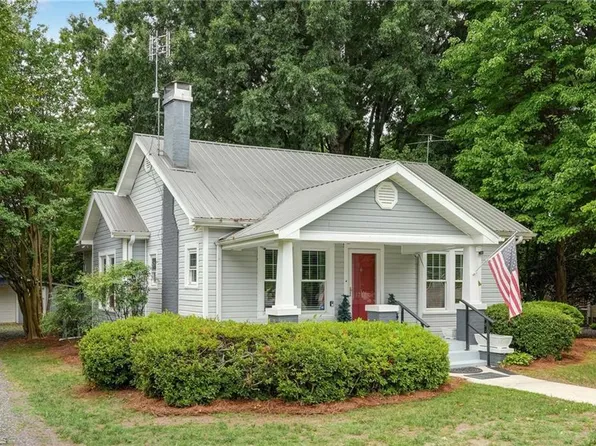 1713 Vance St, Reidsville, NC 27320