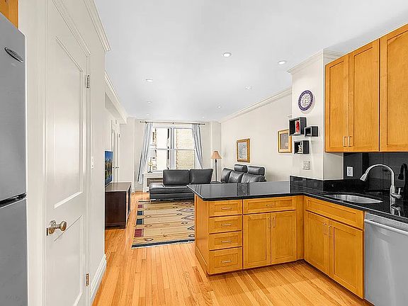 3rd image of 225 Central Park N APT 617