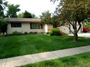 1104 8th Ave NE, Watertown, SD 57201