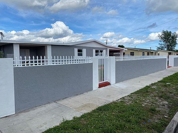 5th image of 3281 NW 207th St