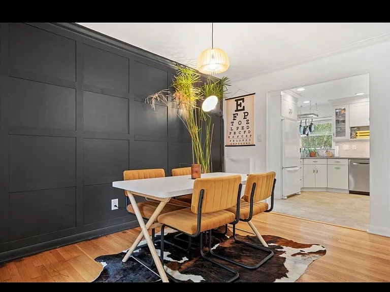 743 Della Dr — Photo 6