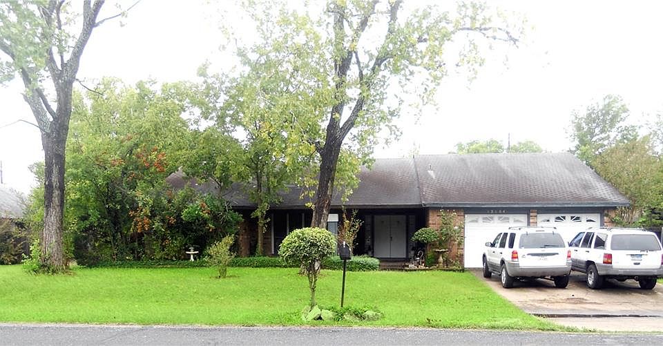 1st image of 13104 Villa Park Dr