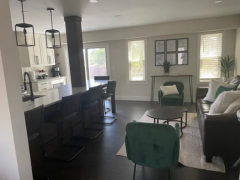 1120 Crimson Ct — Photo 4
