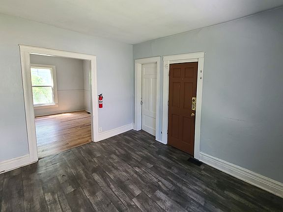 4th image of 367 West Ave APT 1