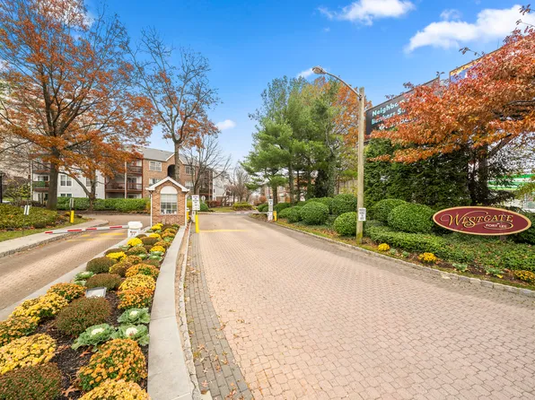 1420 Westgate Drive image 18 of 19