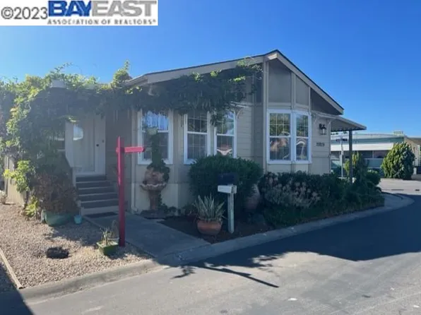 28829 La Corona St, Hayward, CA 94544