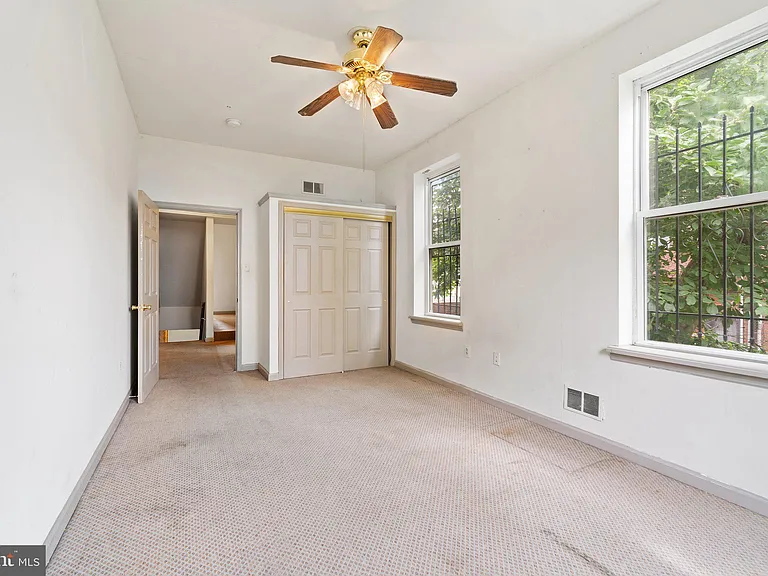 2116 N Carlisle St — Photo 24