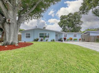 1607 Valencia Dr W, Largo, FL 33778