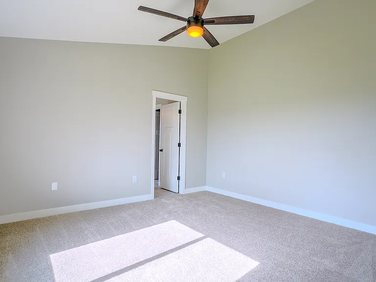127 Kinsey St — Photo 18