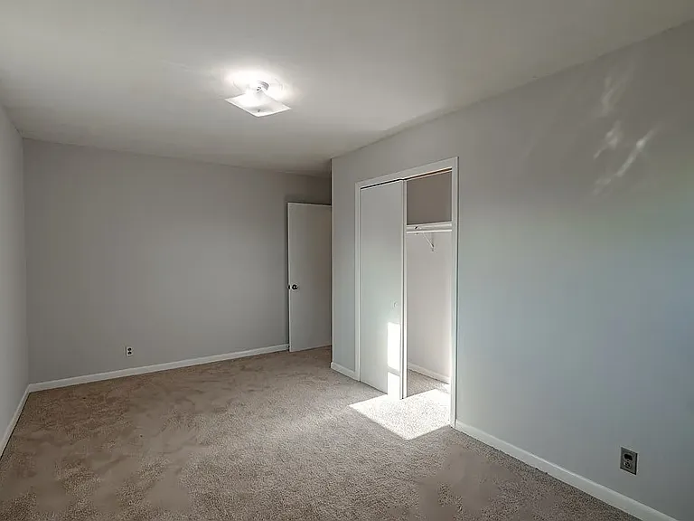 1556 Brookdale Ave — Photo 16