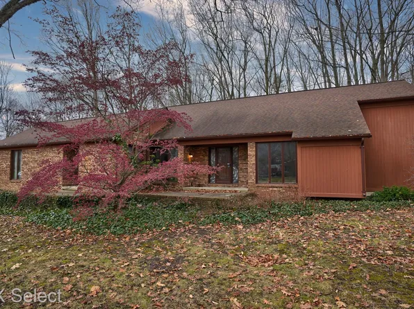 1305 Dyemeadow Ln, Flint, MI 48532