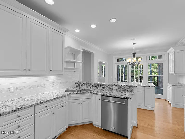 3792 Bancroft Pl — Photo 11